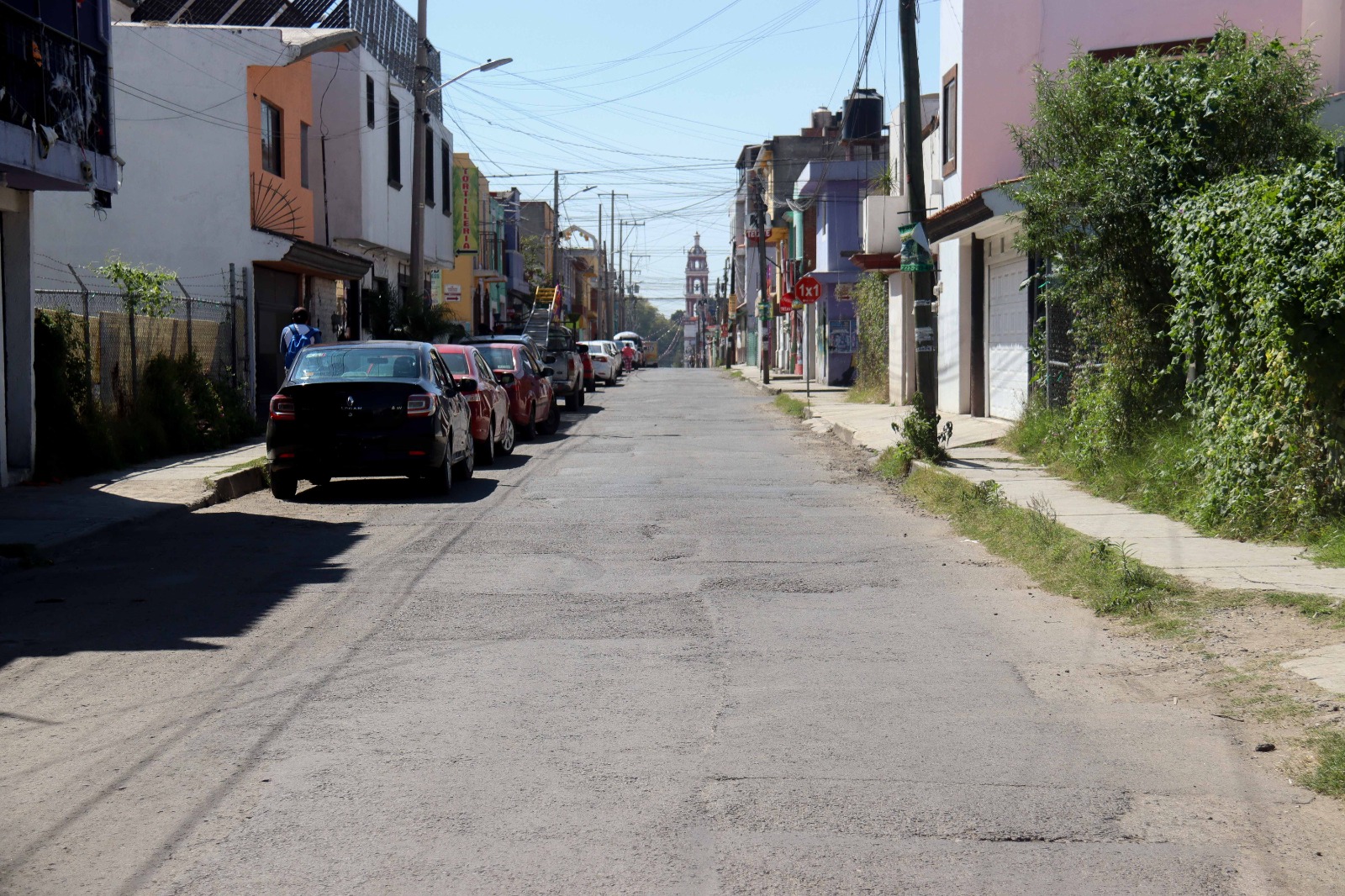 Paola Angon da arranque a dos obras en beneficio de vecinos de Santiago Mixquitla