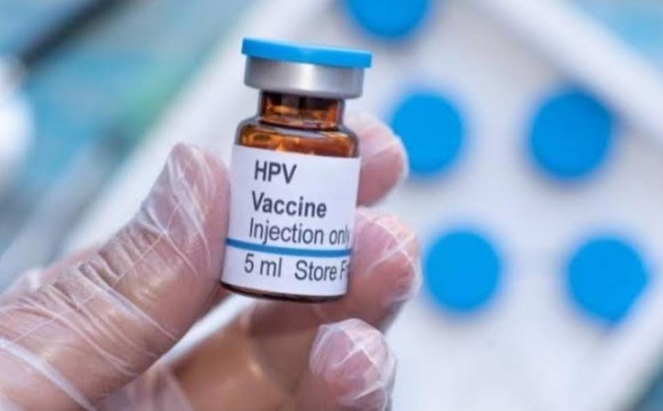 Exhorta IMSS a padres de familia, llevar a vacunar a sus hijas contra el VPH