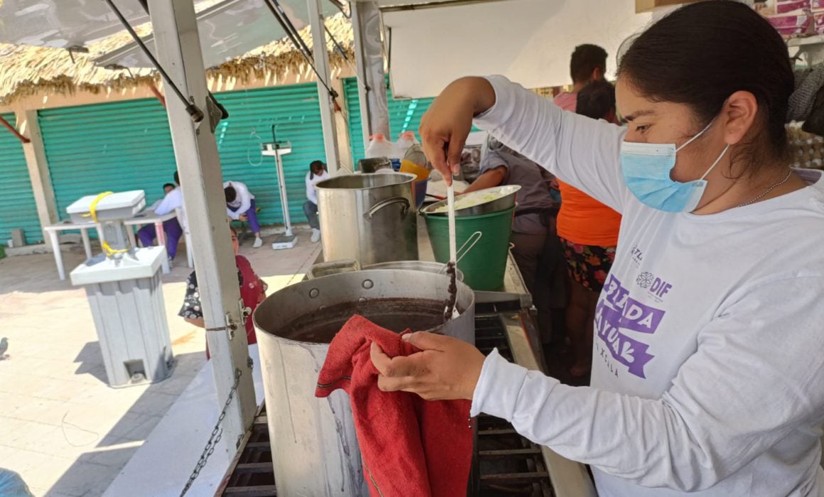 Reconocen labor de brigada del Sedif Tlaxcala en Guerrero por su solidaridad