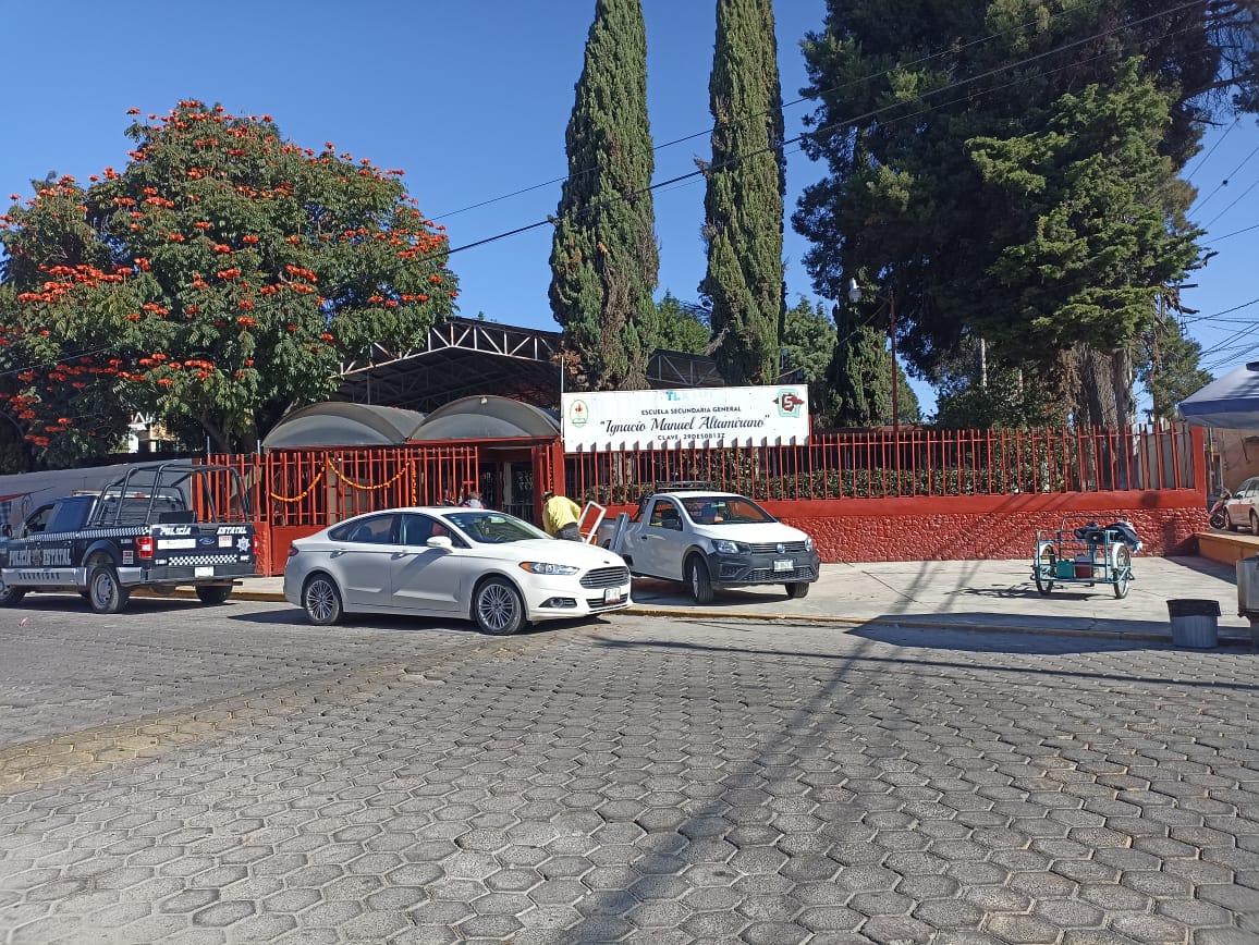Aprovechan mega puente en Zacatelco y roban ; ladrones se llevan hasta la papelería