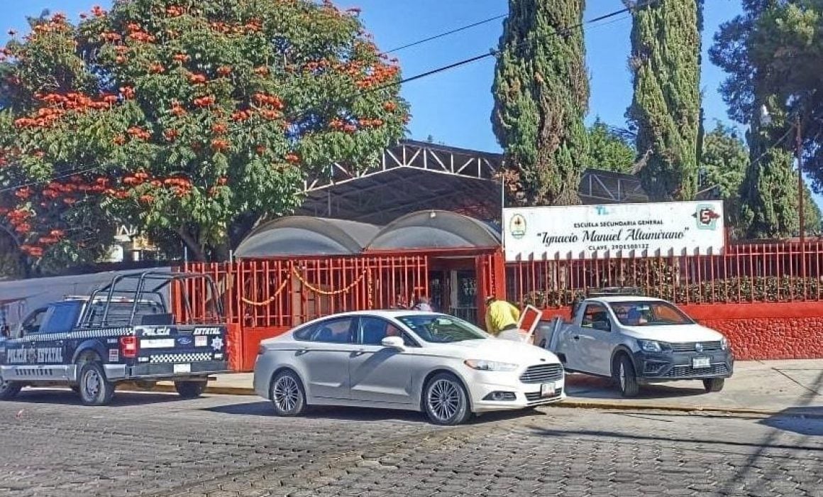 Atracan escuela secundaria de Zacatelco; roban papelería y mobiliario