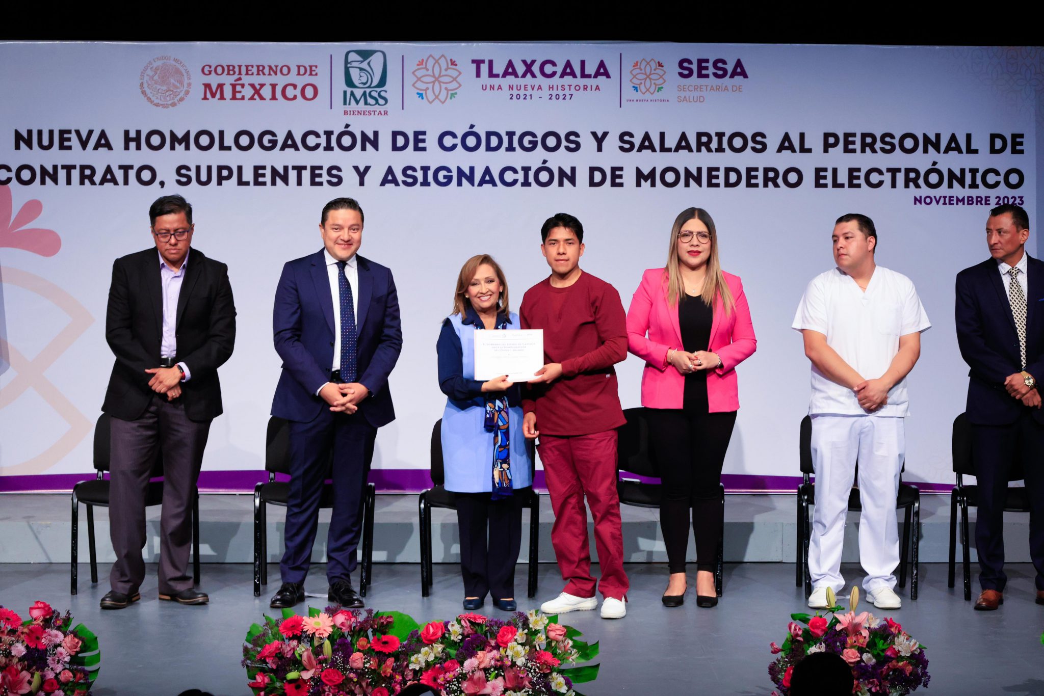 Aumentan al 43% los salarios de 800 trabajadores de salud en Tlaxcala