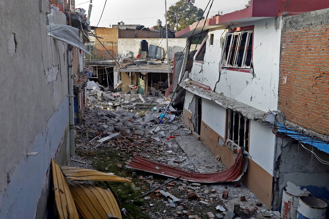 Eduardo Rivera acepta recomendación de la CNDH para reparación de daños por explosión en San Pablo Xochimehuacan