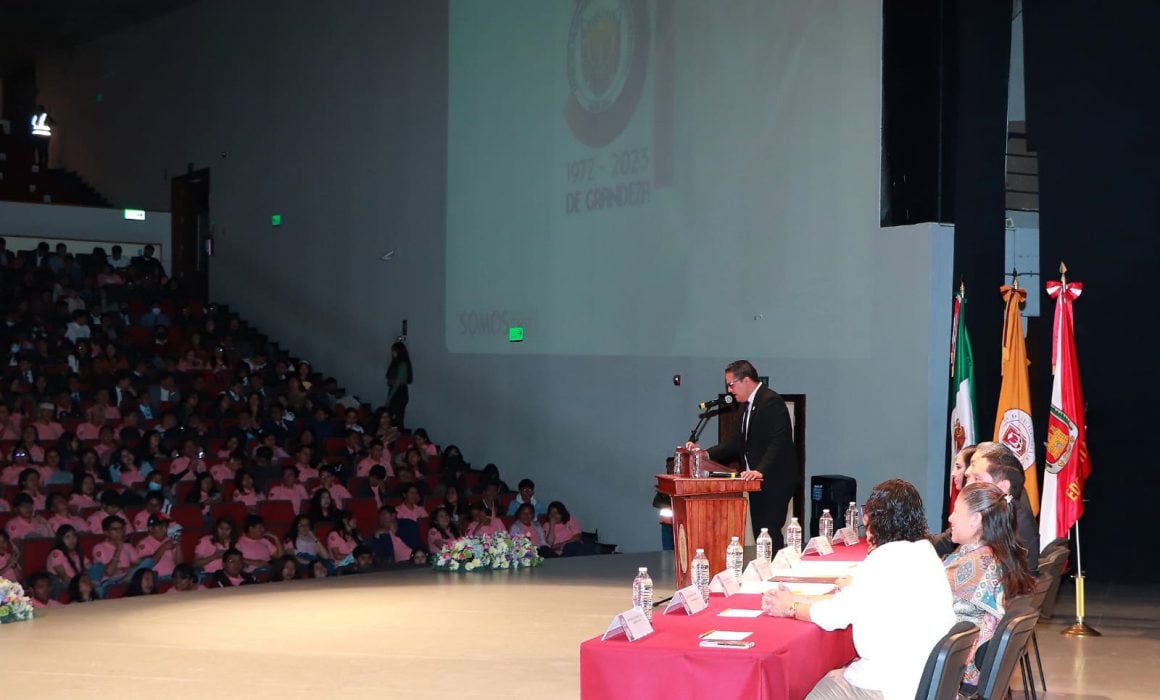 Cumple 51 aniversario Ciencias Económico Administrativas de la UATX