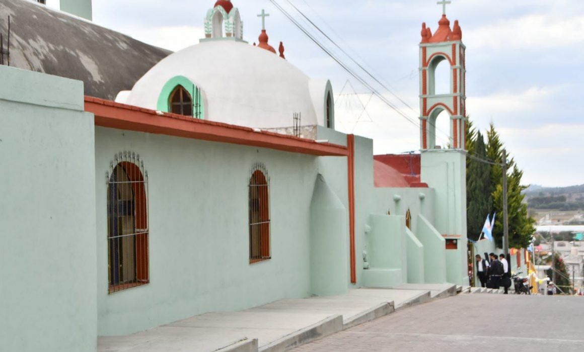 Entrega Ayuntamiento de Huamantla apoyo al pueblo de Benito Juárez