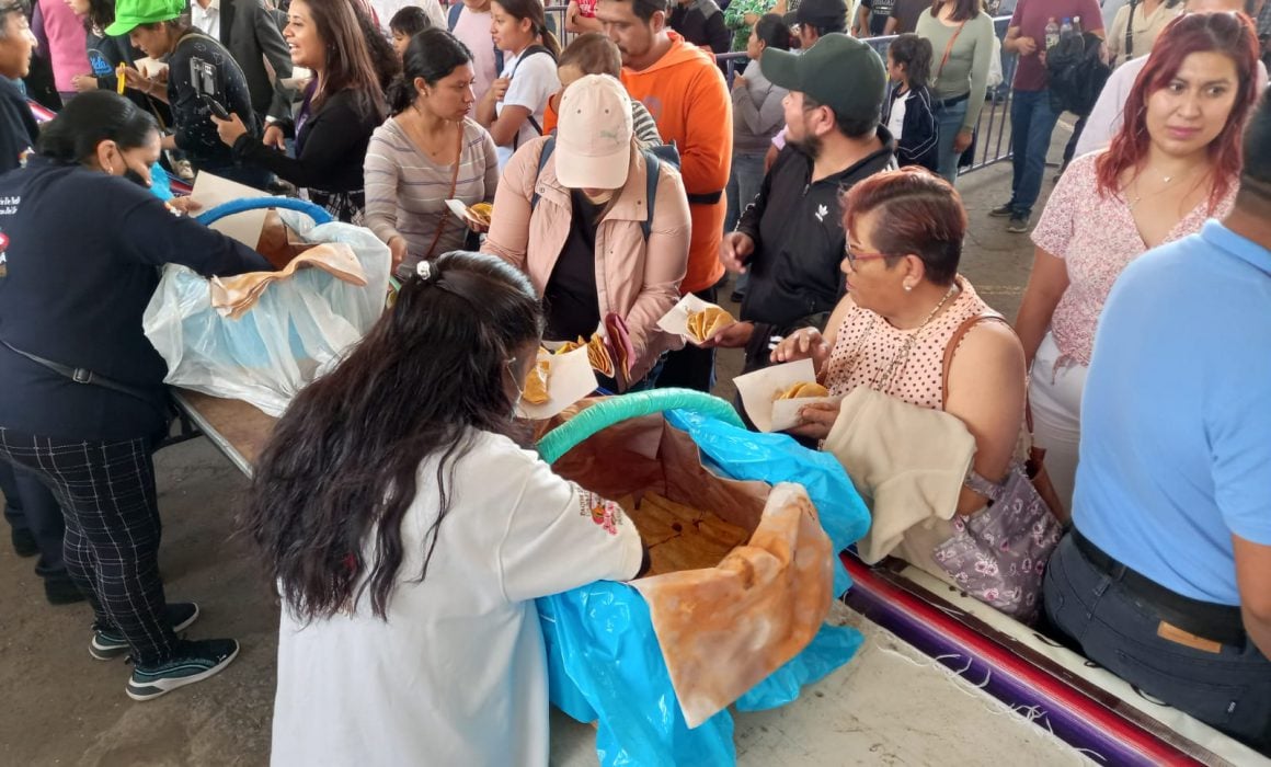 Reparten 40 mil tacos a asistentes a la Feria de Ferias Tlaxcala 2023