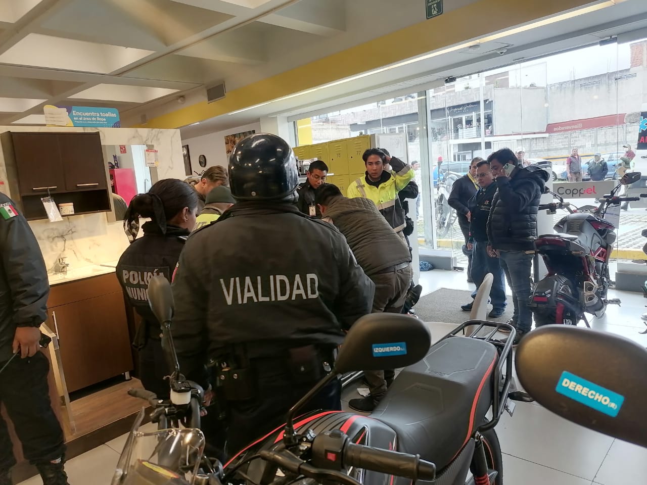 Compra de automóvil sale mal, en Chiautempan; utilizan arma de diábolos para consumar atraco