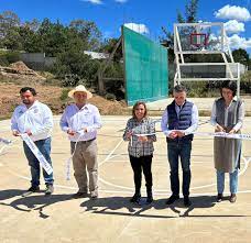 Cumple Lorena Cuéllar con cancha de usos múltiples de Iturbide, en Tlaxco