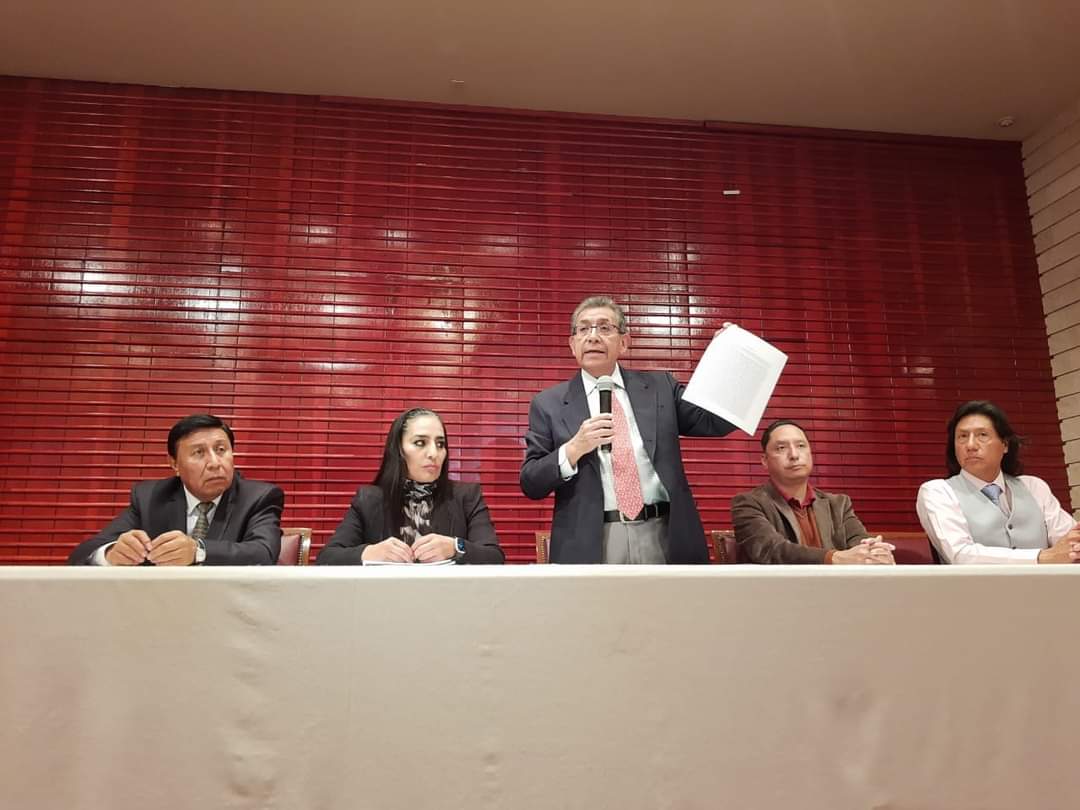 Estudiantes logran destitución de docentes de la UATx por complicidad con Ramírez Ortiz