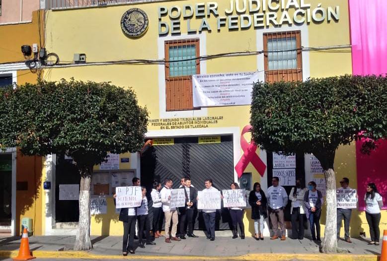 Reprochan trabajadores del PJF en Tlaxcala cancelación de fideicomisos