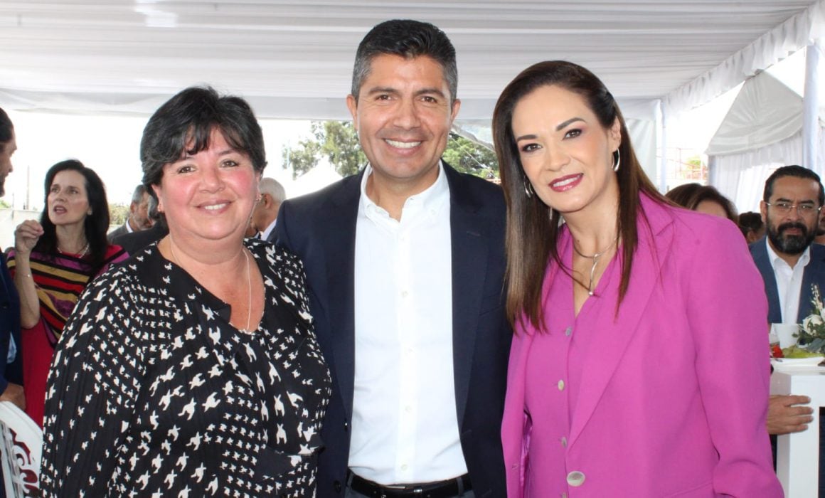 Asiste Maribel Pérez Arenas a informe resultados del alcalde de Puebla