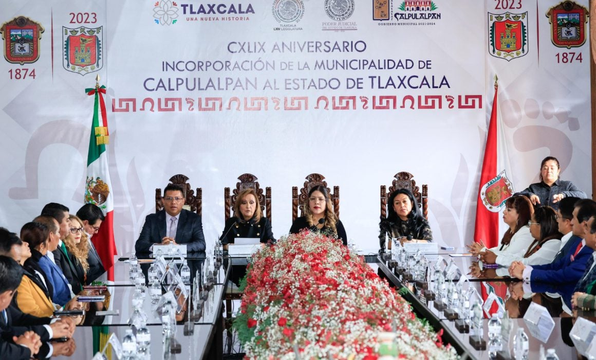 Asiste Lorena Cuéllar a la conmemoración del 149 aniversario de Calpulalpan
