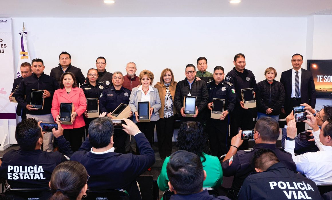 Entrega Lorena Cuéllar puntos de monitoreo vehicular portables