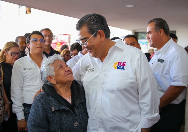 Advierte gobernador que apoyos sociales se deben entregar sin condicionamientos