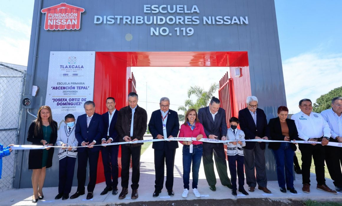 Inauguró Lorena Cuéllar inmueble de dos escuelas en San Pablo del Monte