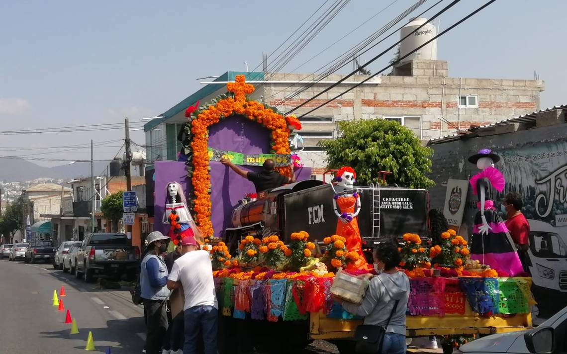Alistan instalación de vallas metálicas para desfile de la Feria Tlaxcala 2023