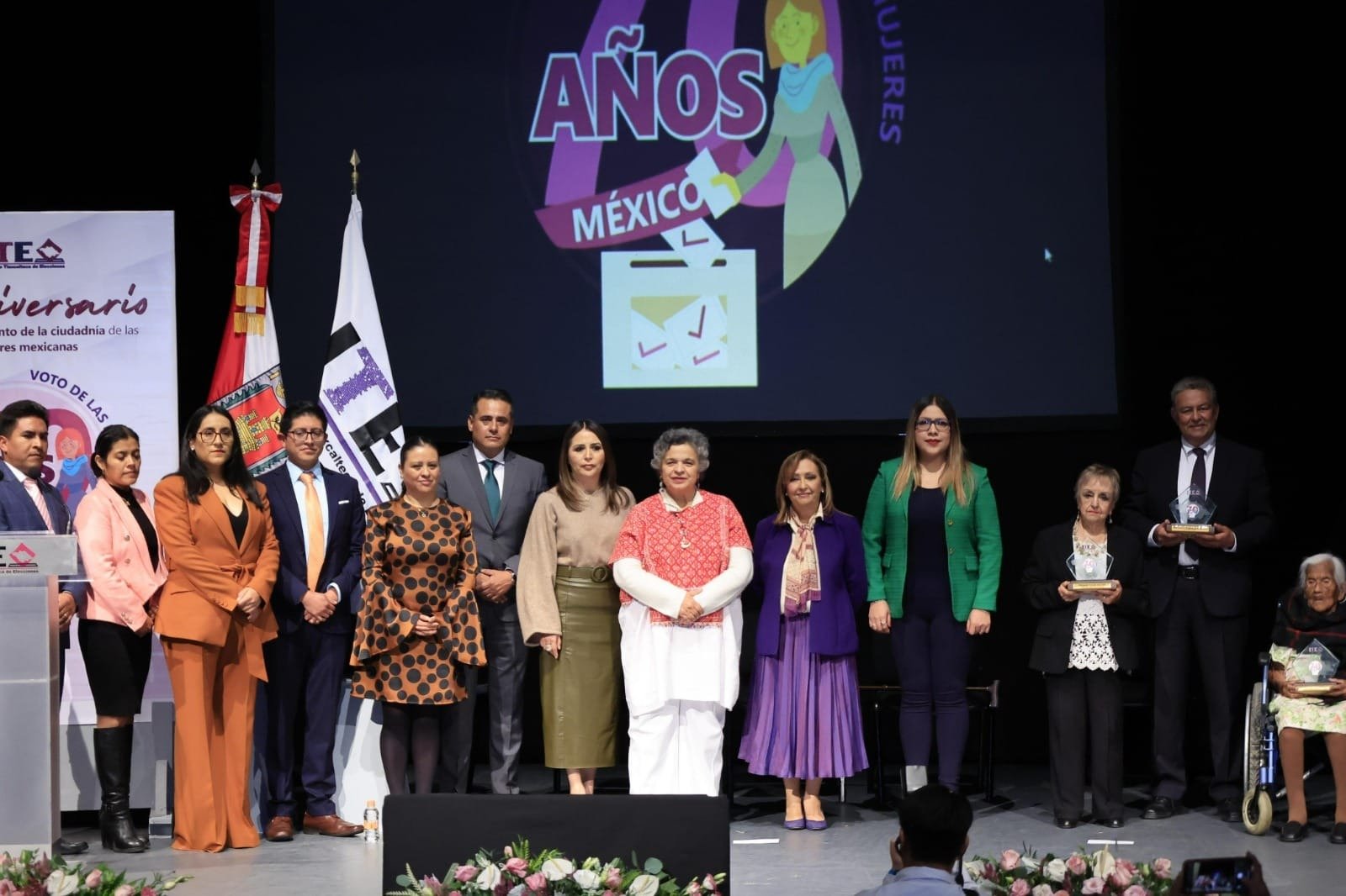 Es la era de irrupción y espacios para las mujeres: LCC y Beatriz paredes