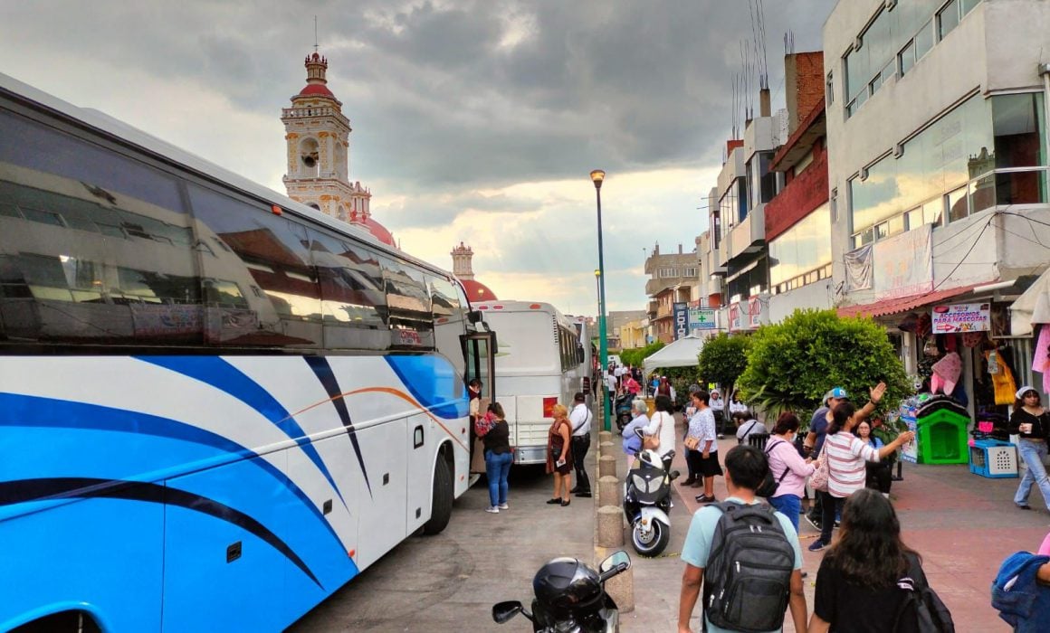 Abarrotan peregrinos el primer cuadro de Chiautempan