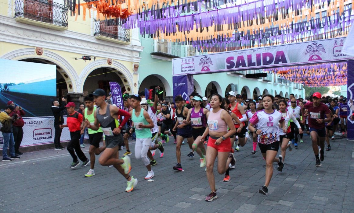Tlaxcala Capital vive fiesta deportiva con medio maratón internacional