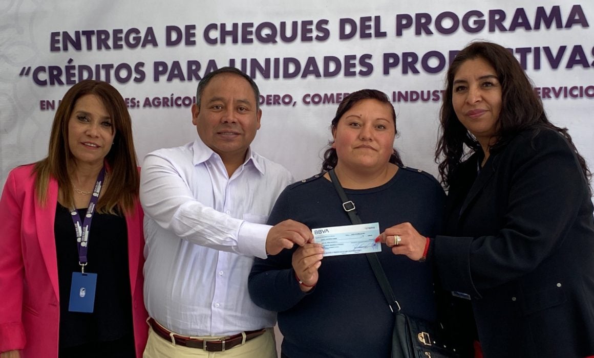 Contribuye Fomtlax al bienestar financiero de emprendedores