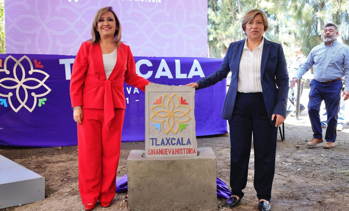 Coloca Lorena Cuéllar y PGJE primera piedra para el complejo de fiscalía