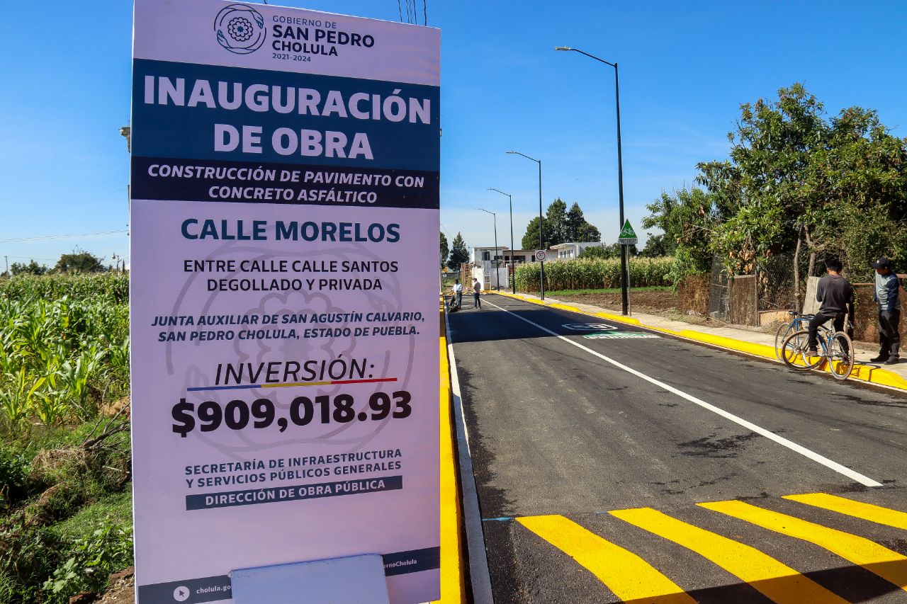 Entrega Paola Angon pavimentación de la calle Morelos, en beneficio San Agustín Calvario