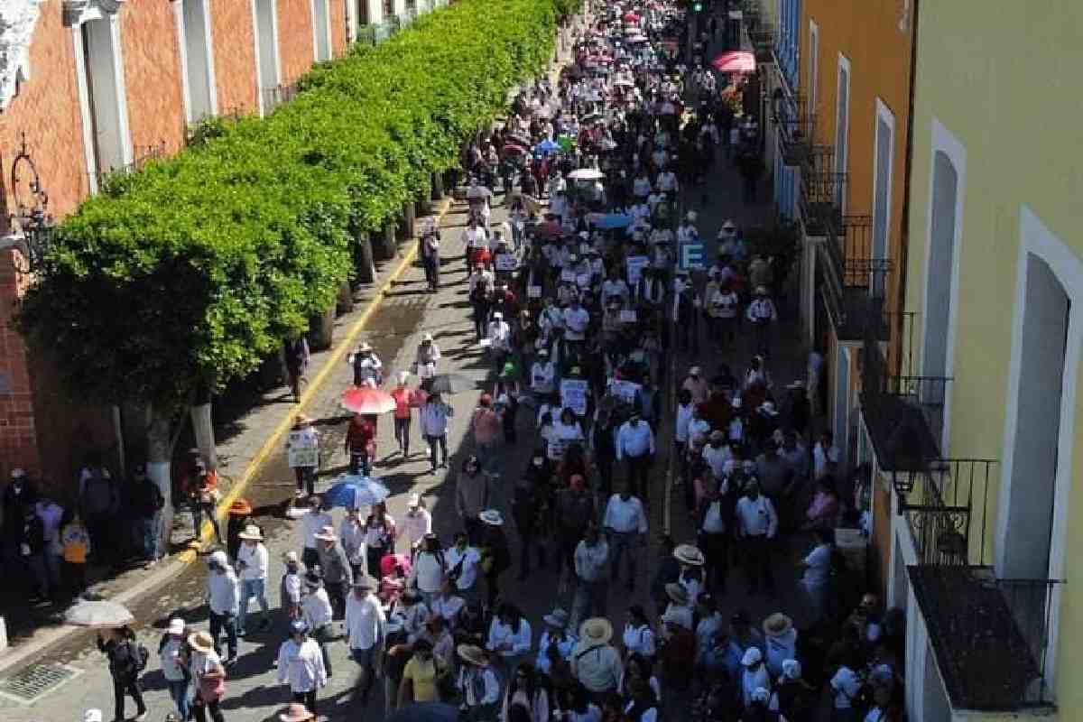 ¡Aquí estamos!, gritan en Marcha por Tlaxcala durante Mundial de Voleibol