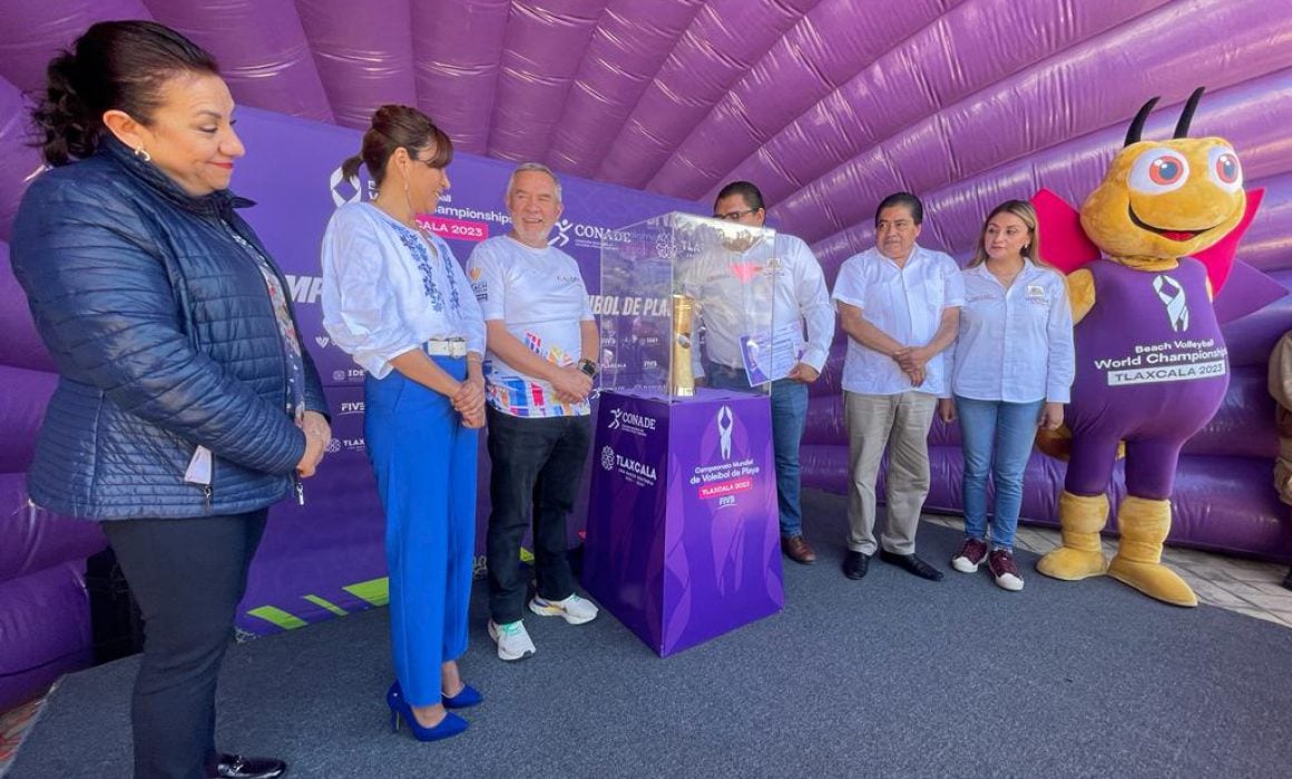 Lleva Trophy Tour alegría y motivación a municipios