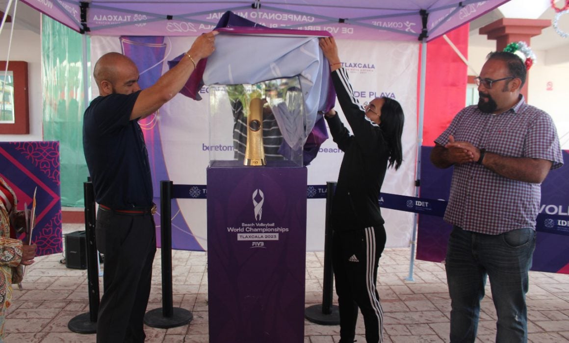 Reconocen municipios trabajo del gobierno de Tlaxcala en el Trophy Tour