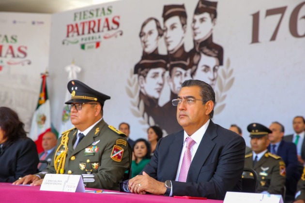 Anuncian rehabilitación de 33 centros escolares de Puebla