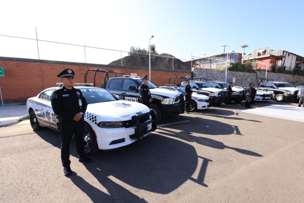 Refuerzan C5i, entregan 9 patrullas para seguridad