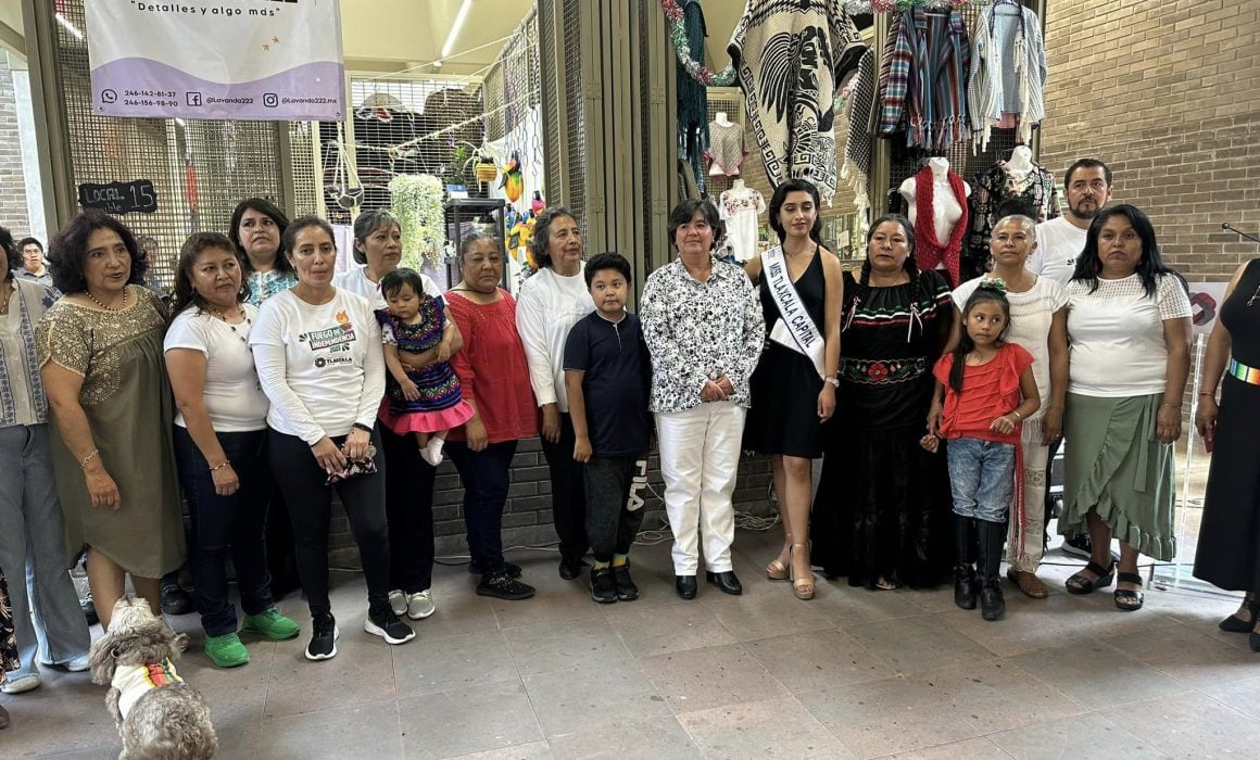 Realizan fiesta mexicana en el mercado de artesanos de Tlaxcala capital