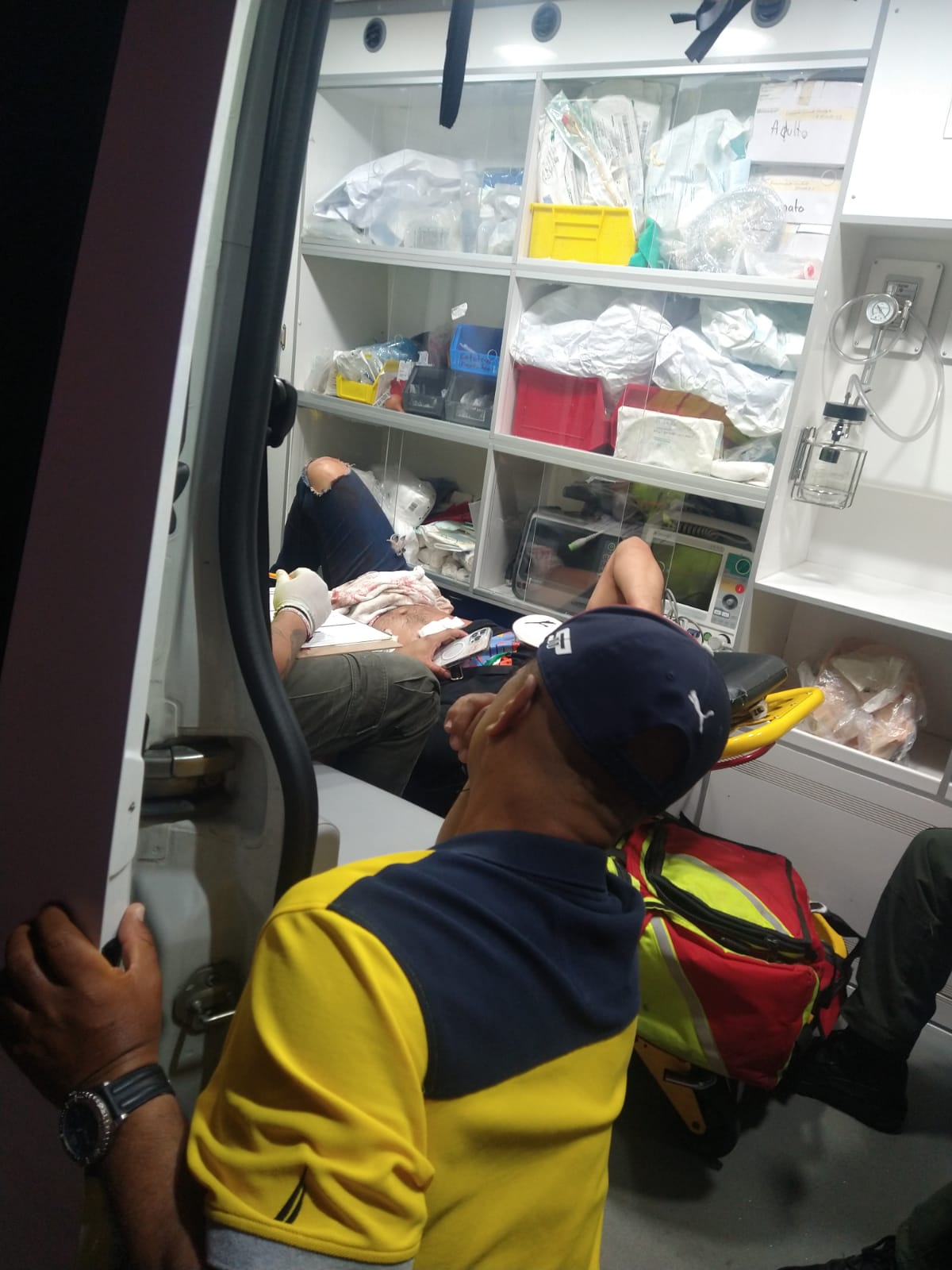 Discute con su pareja y termina herido por un arma blanca, en la Capital 