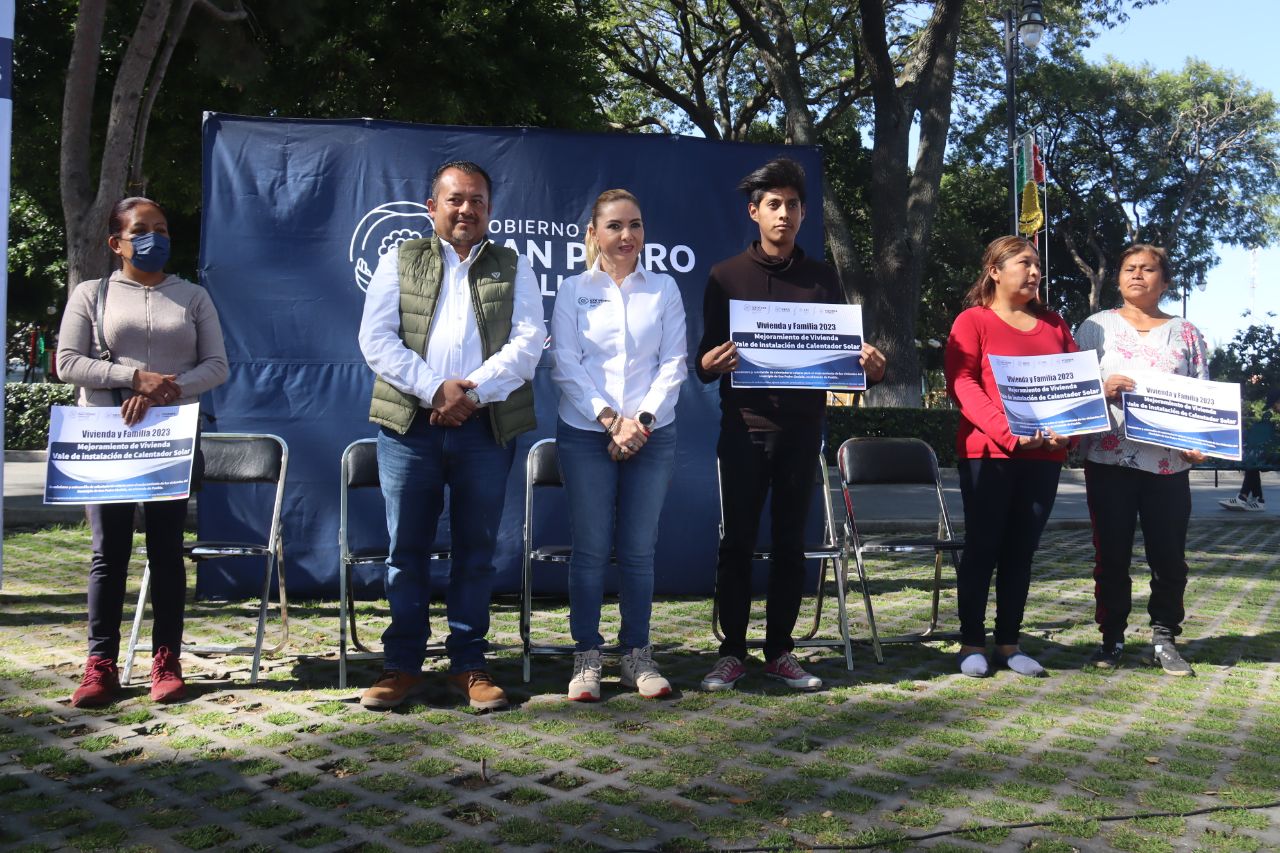 Paola Angon inicia entrega de 650 calentadores solares del programa Vivienda y Familia