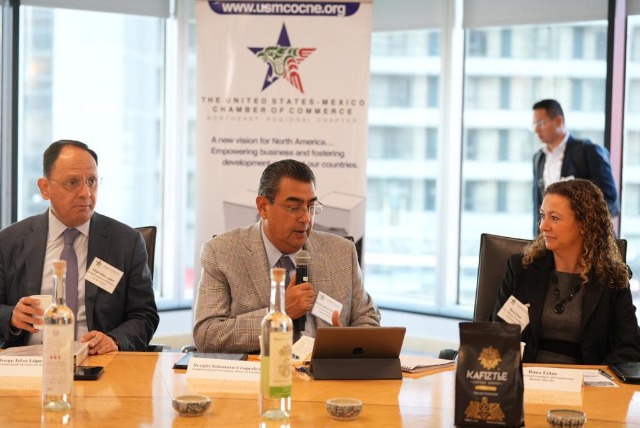 Gobernador se reúne con miembros de cámara de comercio México-Estados Unidos