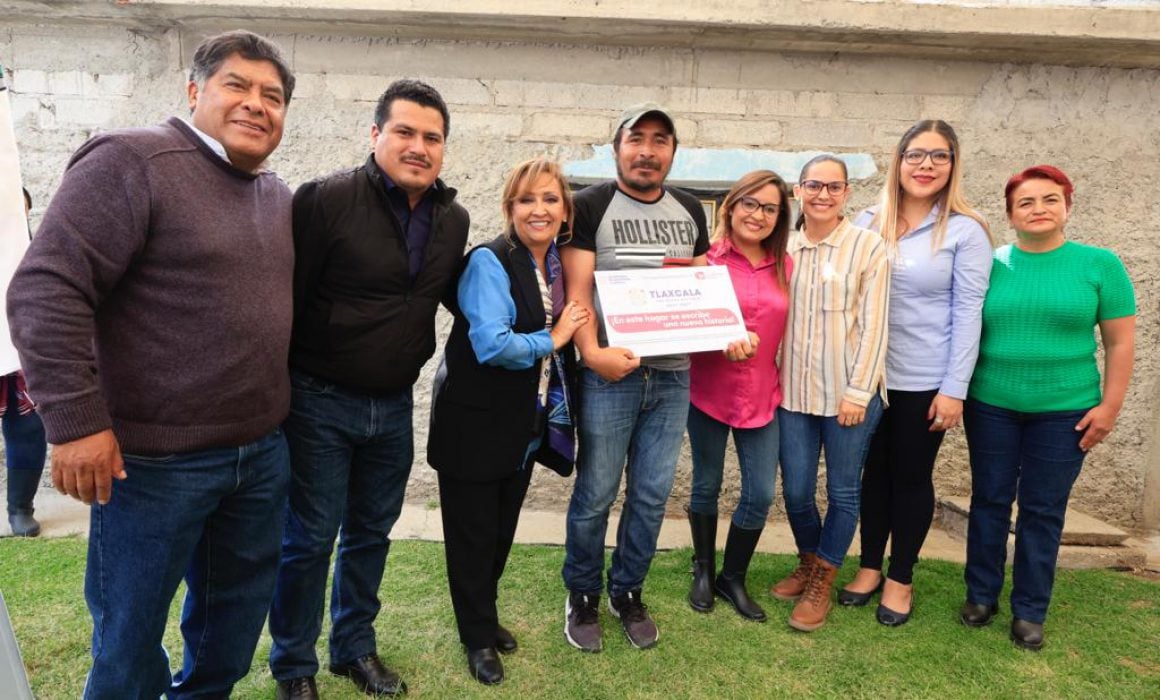 Inició Lorena Cuéllar programa de calentadores solares en Hueyotlipan