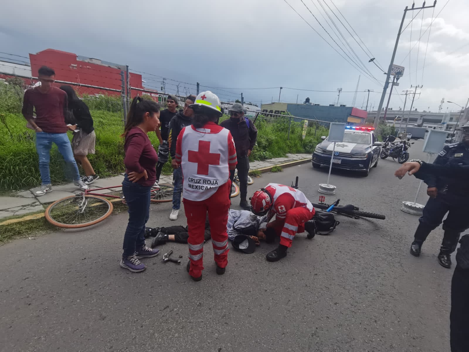 Autobús de ATAH atropella a ciclista en Chiautempan