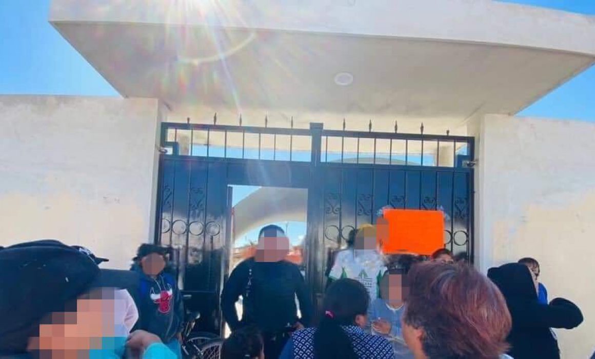 Toman padres de familia primaria de Zacatelco por desaparición de recurso