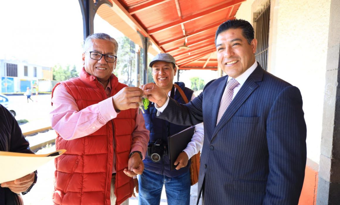 Formaliza Chiautempan entrega de antigua estación del tren al INDEP