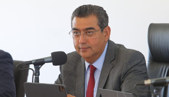 Sergio Salomón pide a Morena tomar en cuenta a 8 aspirantes para proceso interno