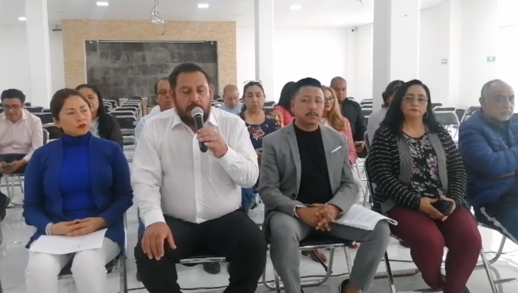 Confirman destitución de Enrique Escobar Cortés, acusan venganza de la Gobernadora