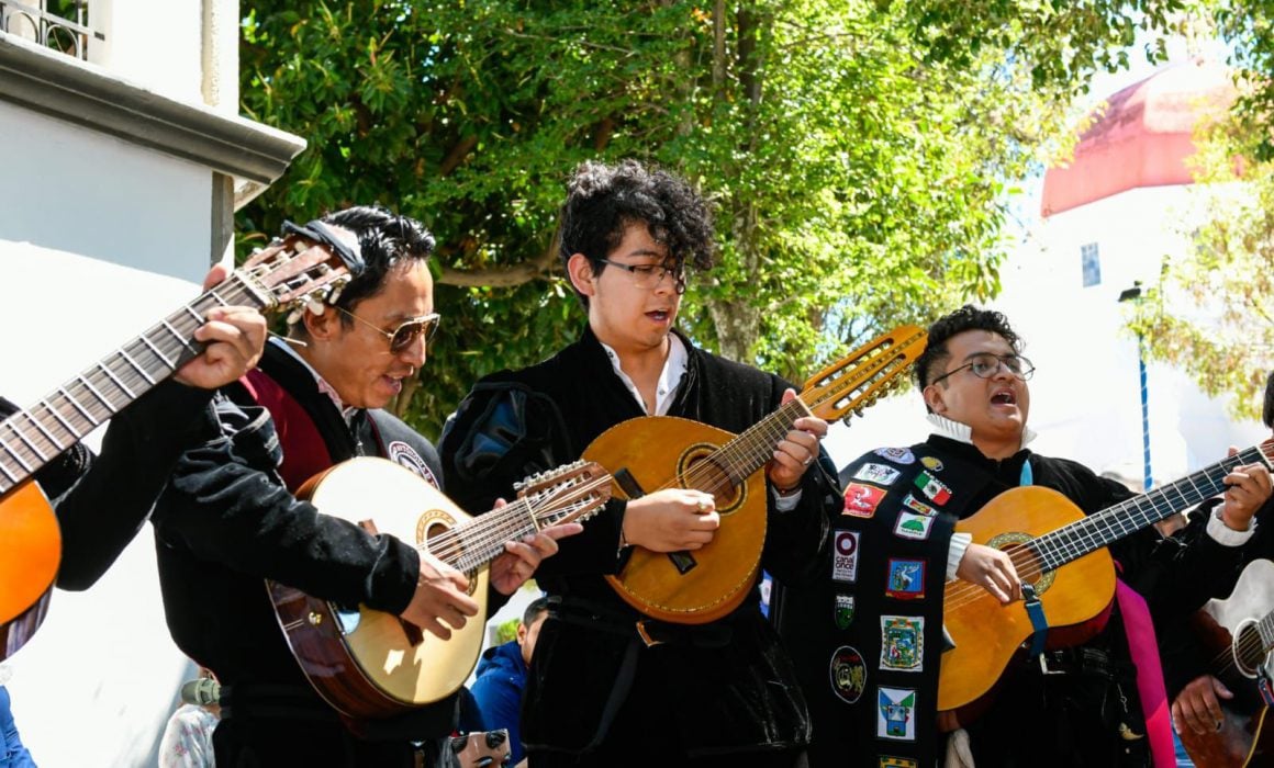 Presentan sexta callejoneada en Apetatitlán