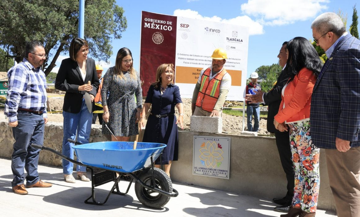 Encabeza Lorena Cuéllar arranque de obra en el ITST