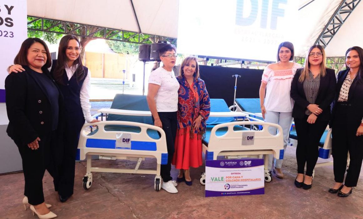 Entrega gobierno de Tlaxcala 230 camas y colchones hospitalarios