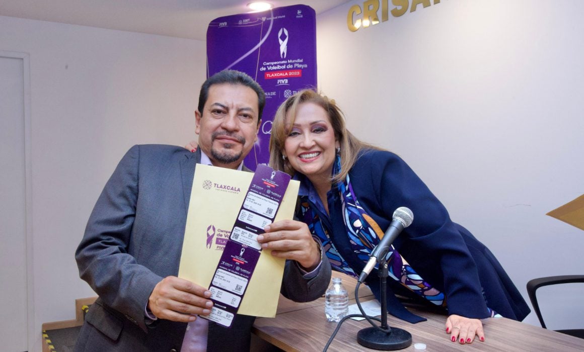 Entrega Lorena Cuéllar boletos gratuitos del mundial de voleibol