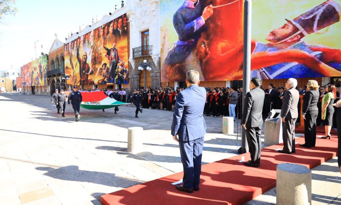 Realiza Ayuntamiento de Chiautempan izamiento de bandera en Tlaxcala
