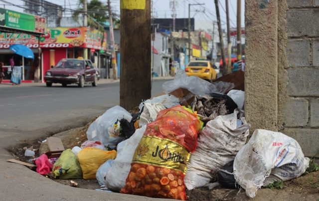 Sancionan a 250 personas por sacar basura fuera del horario establecido en la ciudad