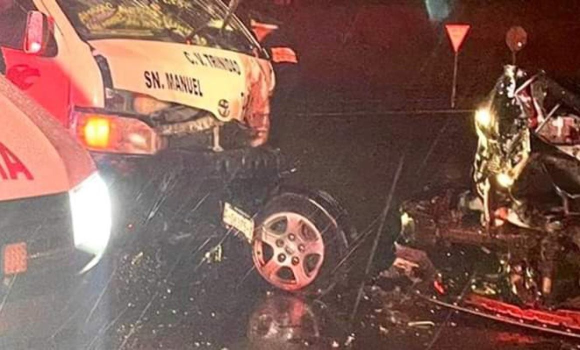 Se lesionan madre e hija en choque en Santa Cruz Tlaxcala