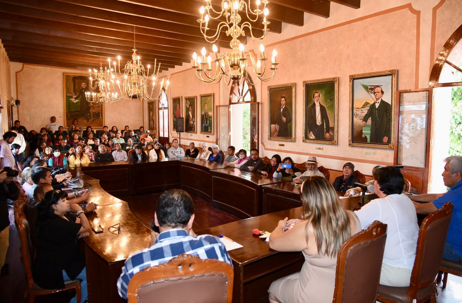 Reafirma Maribel Pérez Arenas su compromiso y apoyo a artesanos locales