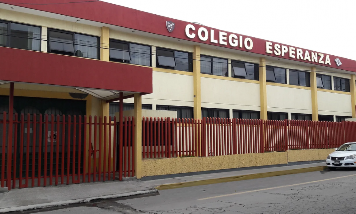 Llaman en Colegio Esperanza a arrancar hojas de libros de texto; Sepe investiga